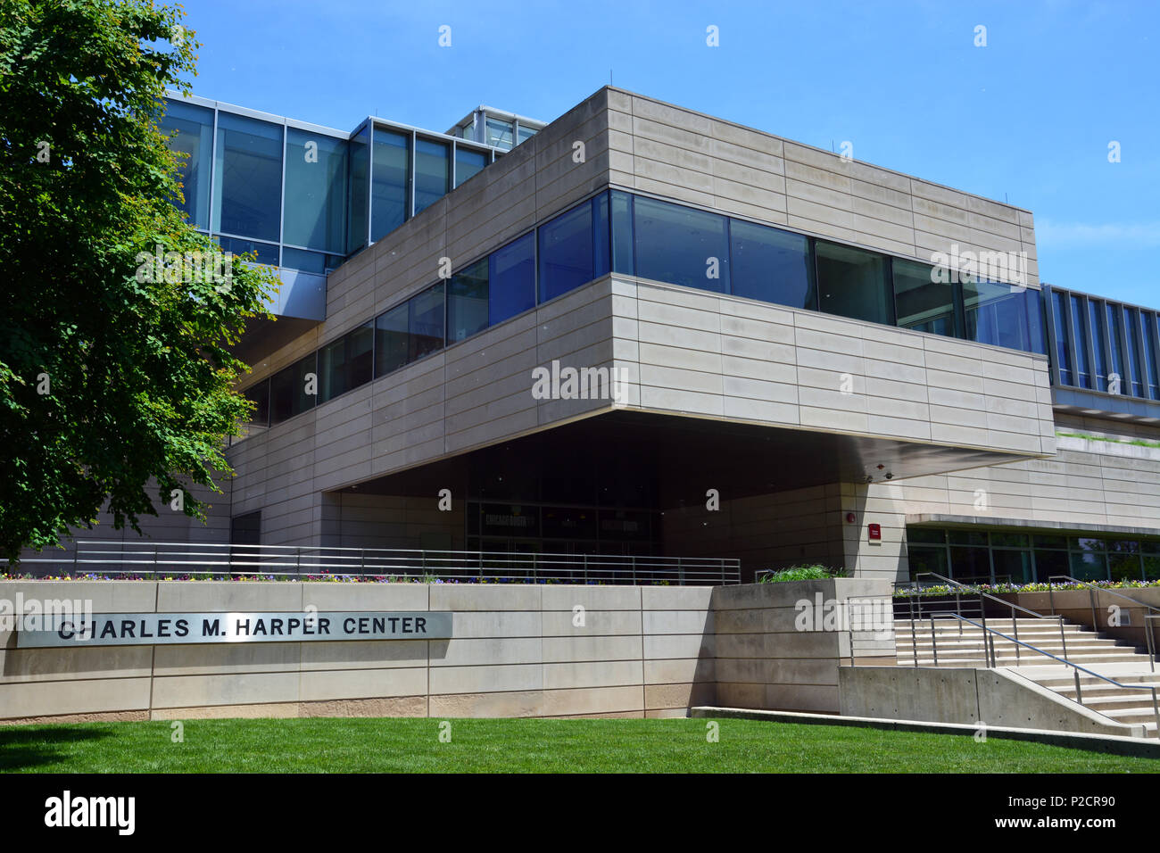 Friday Factoid: The Harper Center at Chicago Booth - mbaMission