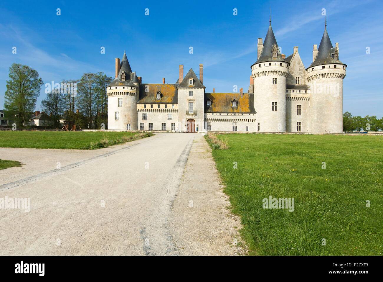 France, Loiret, Loire valley listed as World Heritage by UNESCO, Sully sur Loire, 14th and 17th century castle (compulsory mention : chateau de Sully sur Loire, Loiret department property) Stock Photo