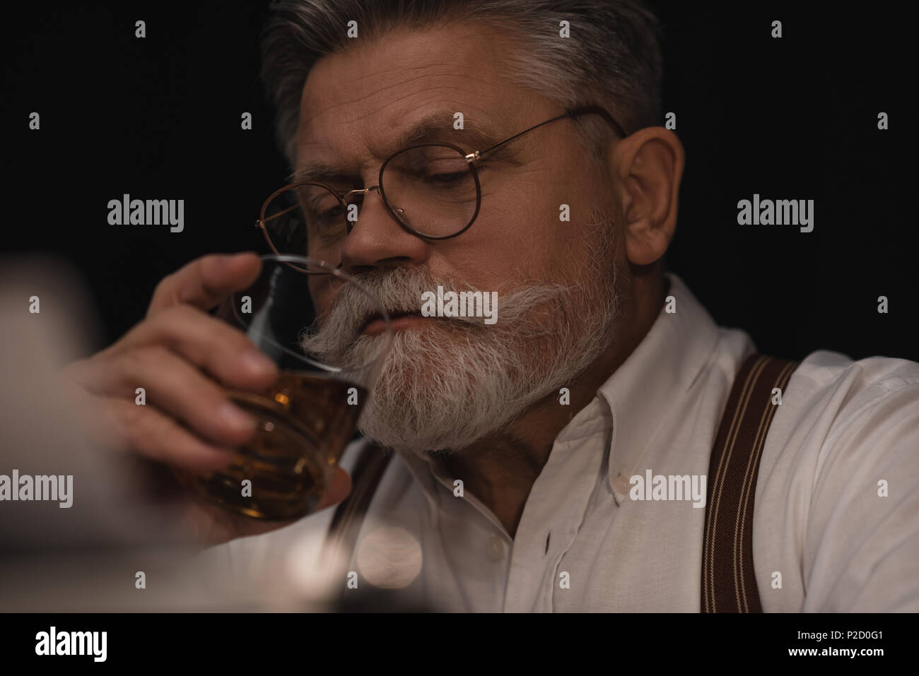 Old man with beard drunk hi-res stock photography and images - Alamy