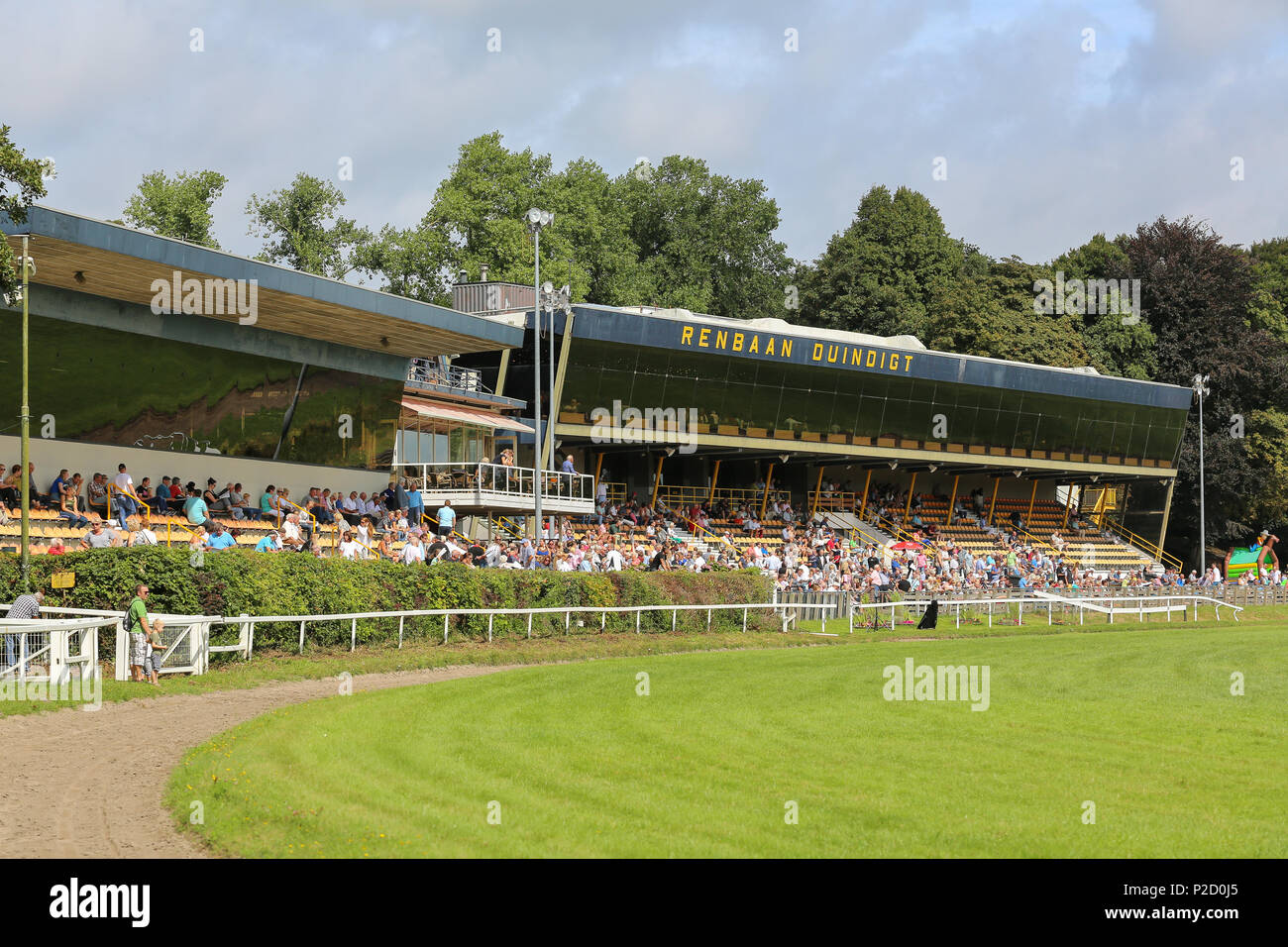 Horse race track stands hires stock photography and images Alamy