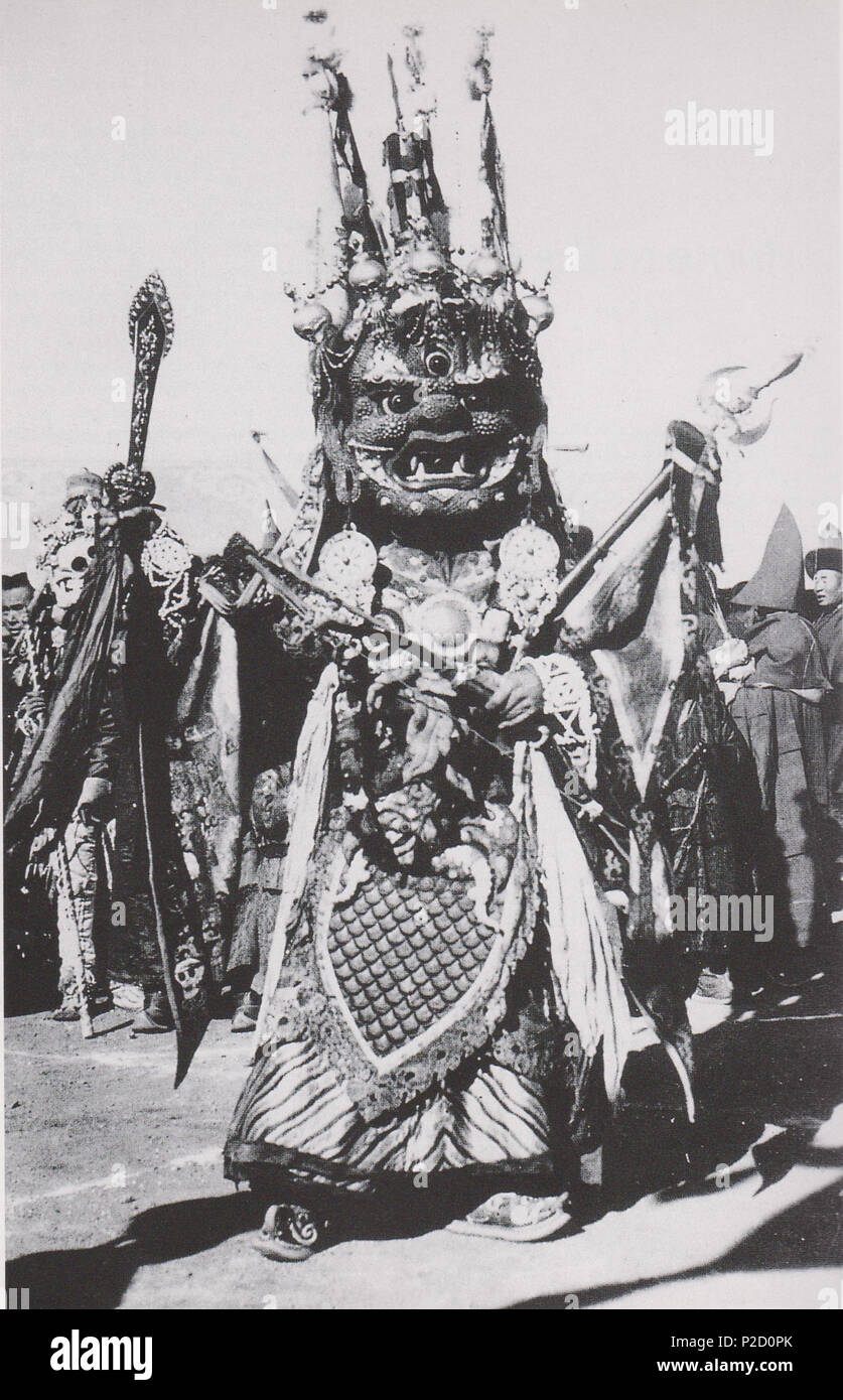 . English: The main Mongolian deity Begtse in a cham-dance . photo from ...