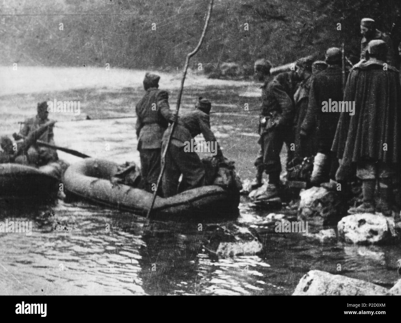 . Italiano: Partigiani della Seconda brigata d'assalto proletaria sulla Sutjeska . 1943. Unknown 2 2. proletaria alla Sutjeska Stock Photo
