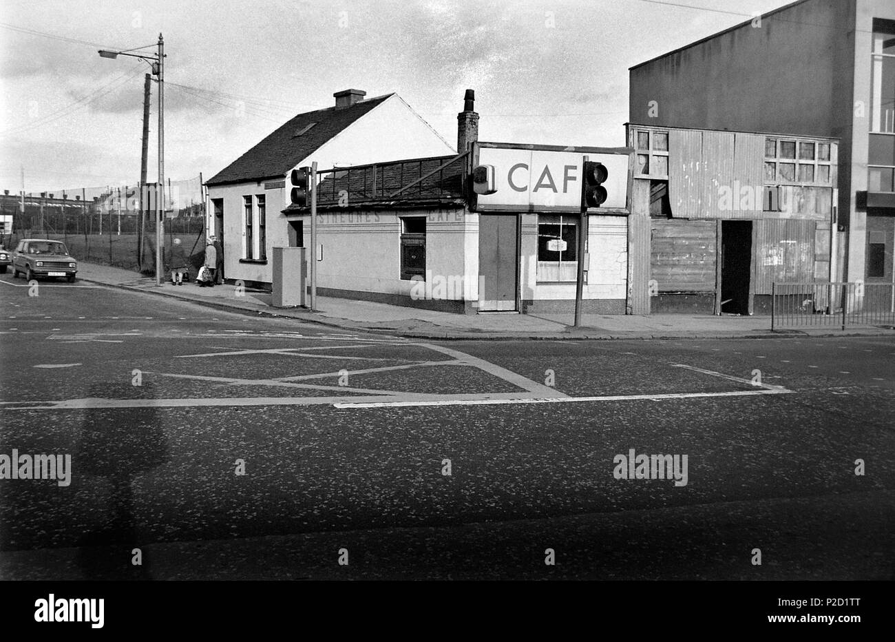 Simeone's Café on the corner of Whitecrook Street and Glasgow Road in Clydebank 1979 Stock Photo