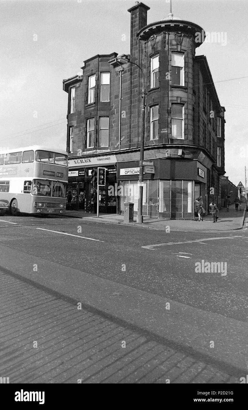Kizil Mansions on Glasgow Road, Clydebank, Scotland Stock Photo Alamy