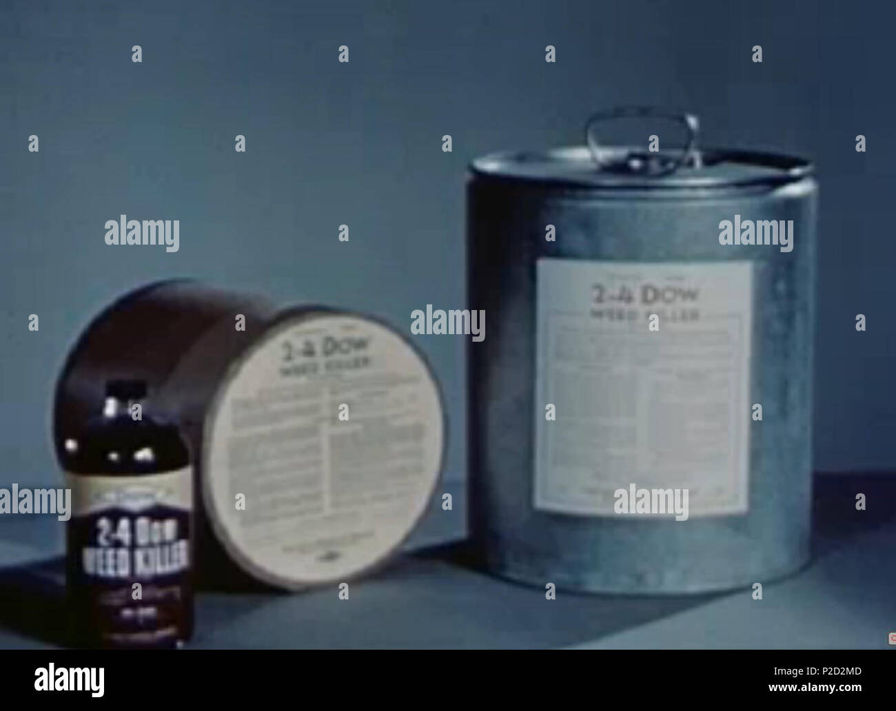 . English: Screen capture from the 2:38 mark showing various containers of 2-4 Dow weed killer. Sharpened a bit using GIMP. 1947. Producer: Handy (Jam) Organization Sponsor: Dow Chemical Corporation 2 2-4 Dow weed killer Stock Photo