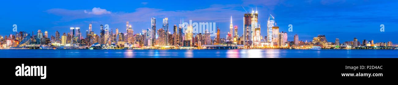 new york,usa, 08-25-17: new york city skyline at night with reflection ...