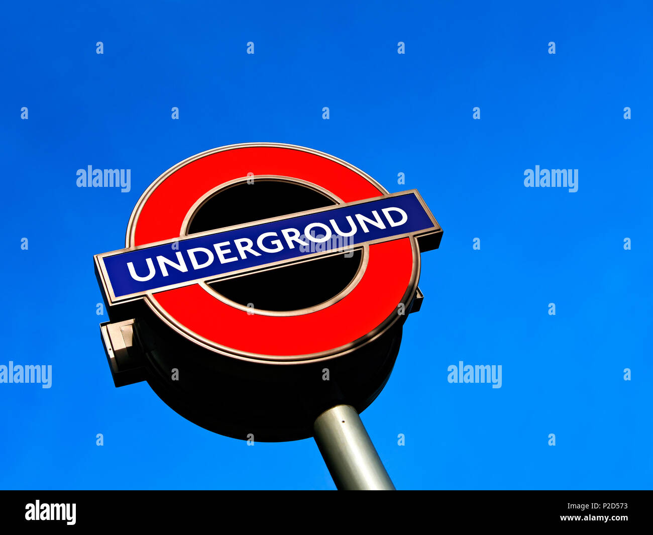 Famous rounded underground sign in London town Stock Photo - Alamy