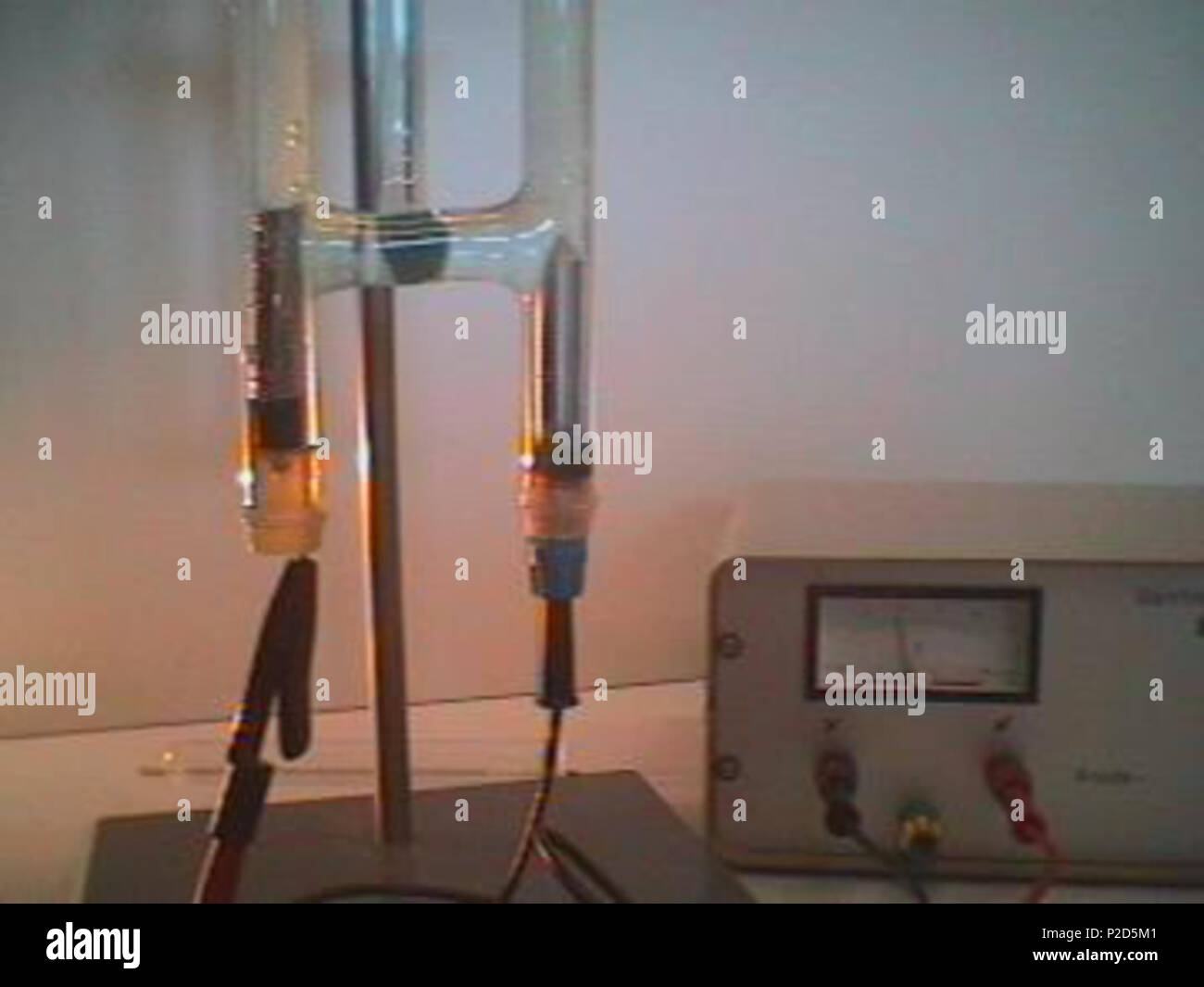 Electrolysis water hi-res stock photography and images - Alamy