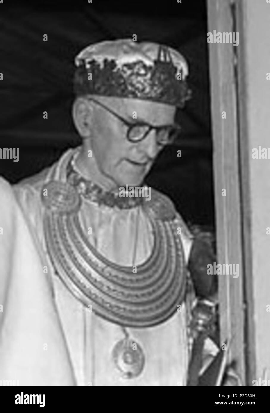 . English: William Morris (1889–1979), archdruid of Wales, at the National Eisteddfod of Wales, Ebbw Vale, 1958. 1958. Geoff Charles (1909-2002) 5 Archdruid William Morris Stock Photo