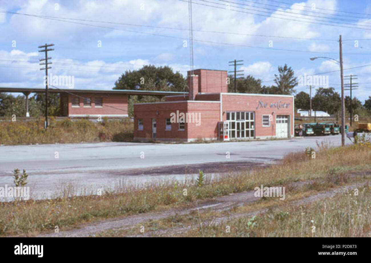 . English: The former Batavia station, built in 1956, in September 1973. Amtrak briefly served the station after taking over intercity service in 1971, but discontinued it before the end of the year. Taken in September 1973. Hikki Nagasaki 6 Batavia station, September 1973 Stock Photo