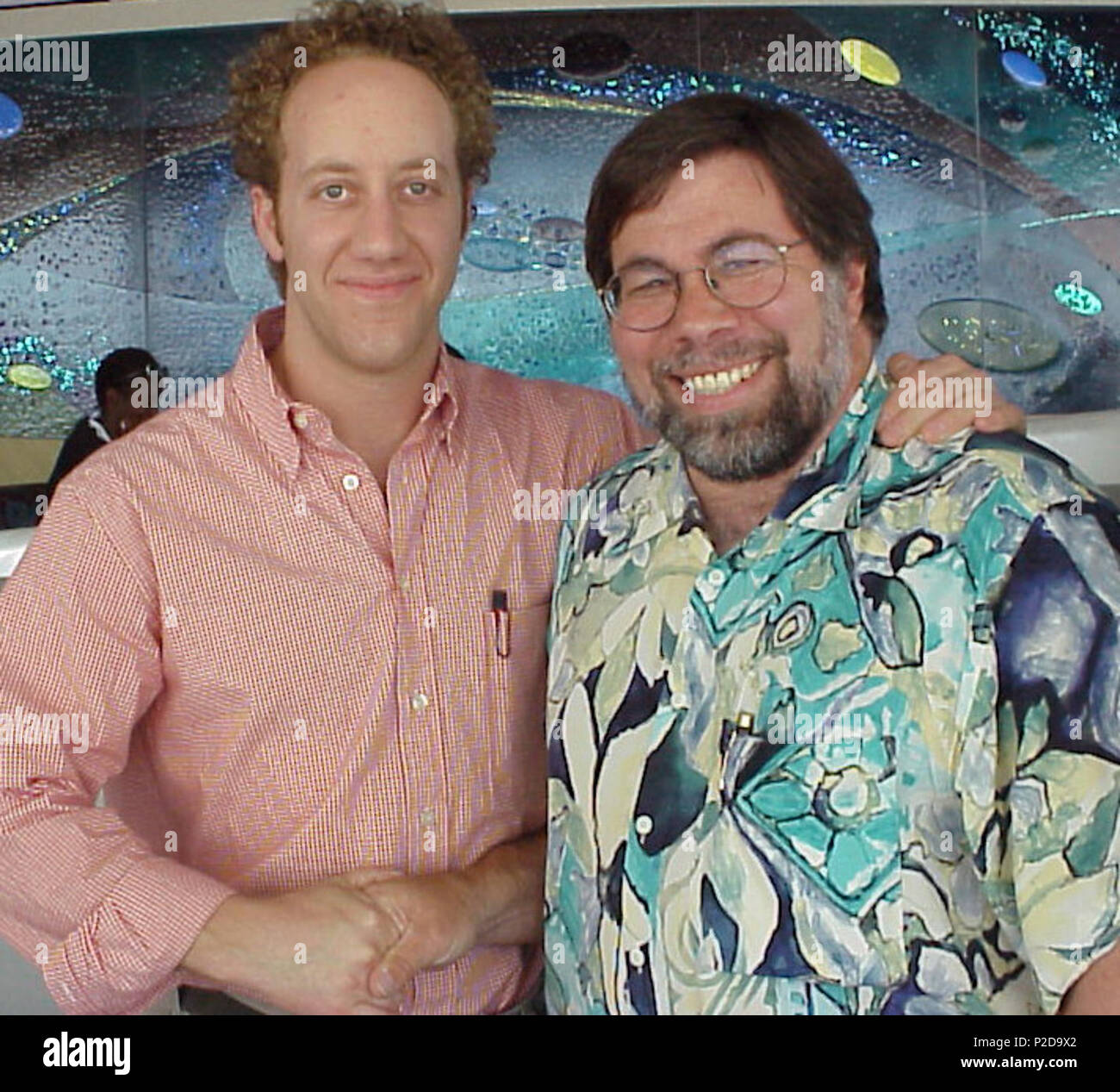 . Joey Slotnick poses with Steve Wozniak. 26 April 2005. Andy Hertzfeld 27 Joey Slotnick &amp; Steve Wozniak Stock Photo