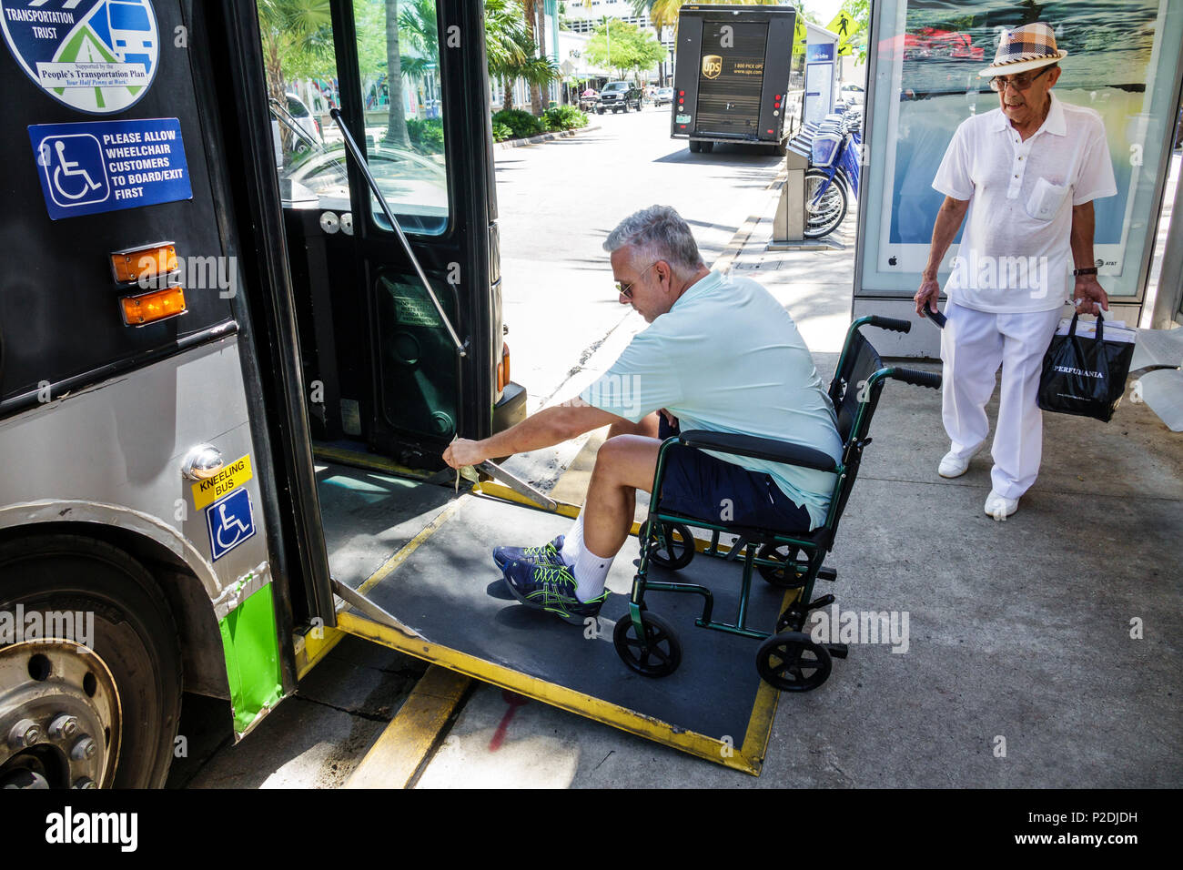 Wheelchair Bus People High Resolution Stock Photography and Images Alamy