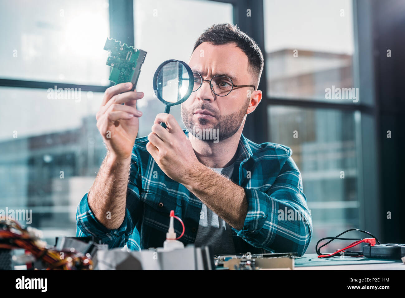 Glass transistor hires stock photography and images Alamy