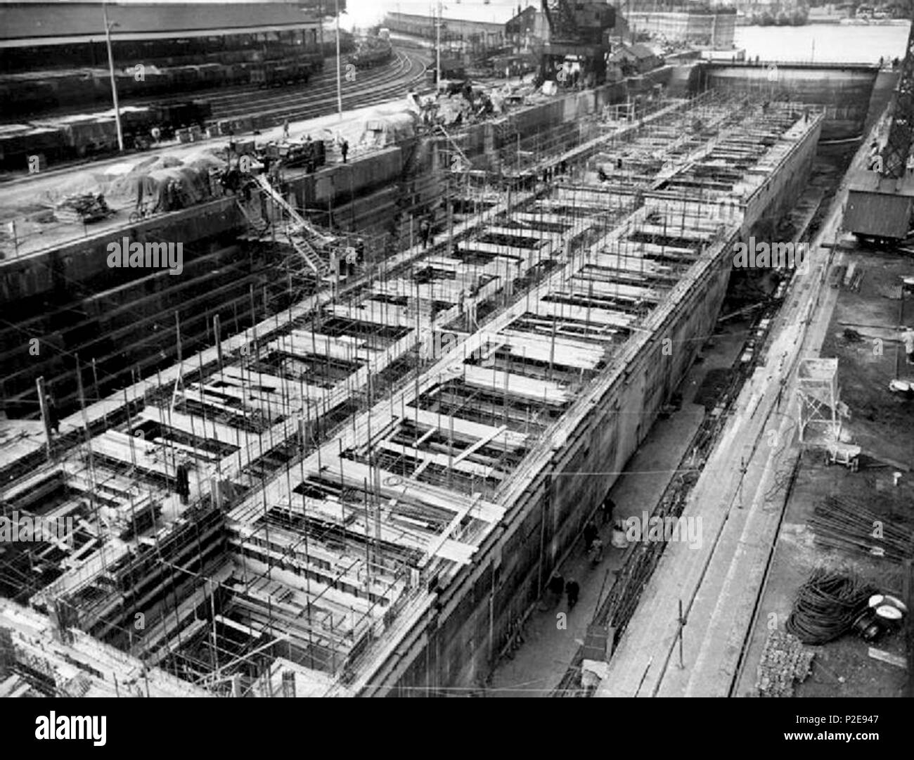 Mulberry Harbours or Phoenix cassions under construction, 1944 Stock Photo