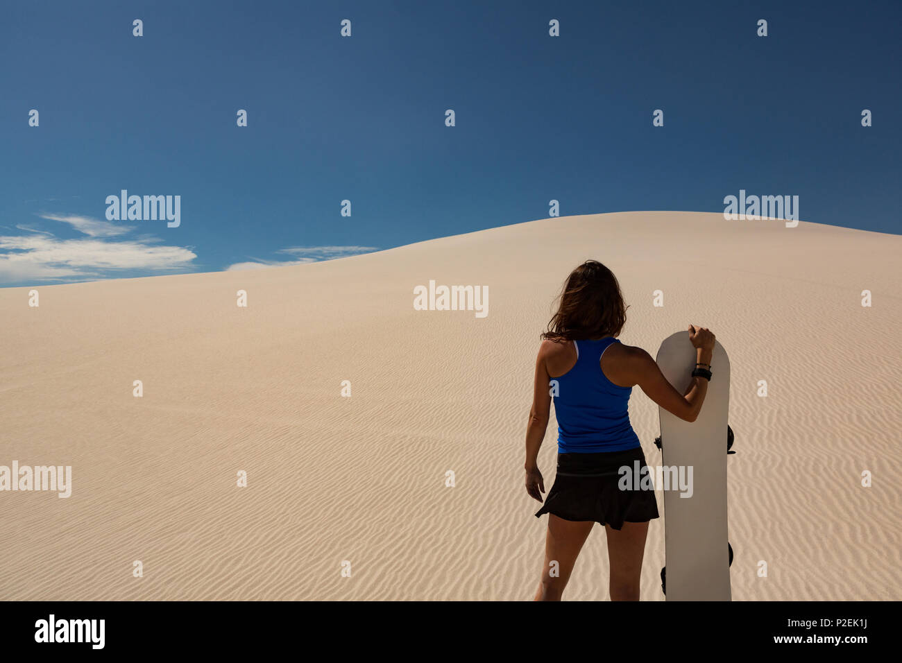 Standing in the desert hi-res stock photography and images - Alamy