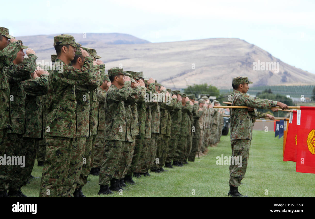 YAKIMA TRAINING CENTER, Wash. Soldiers from the 2nd Battalion, 1st