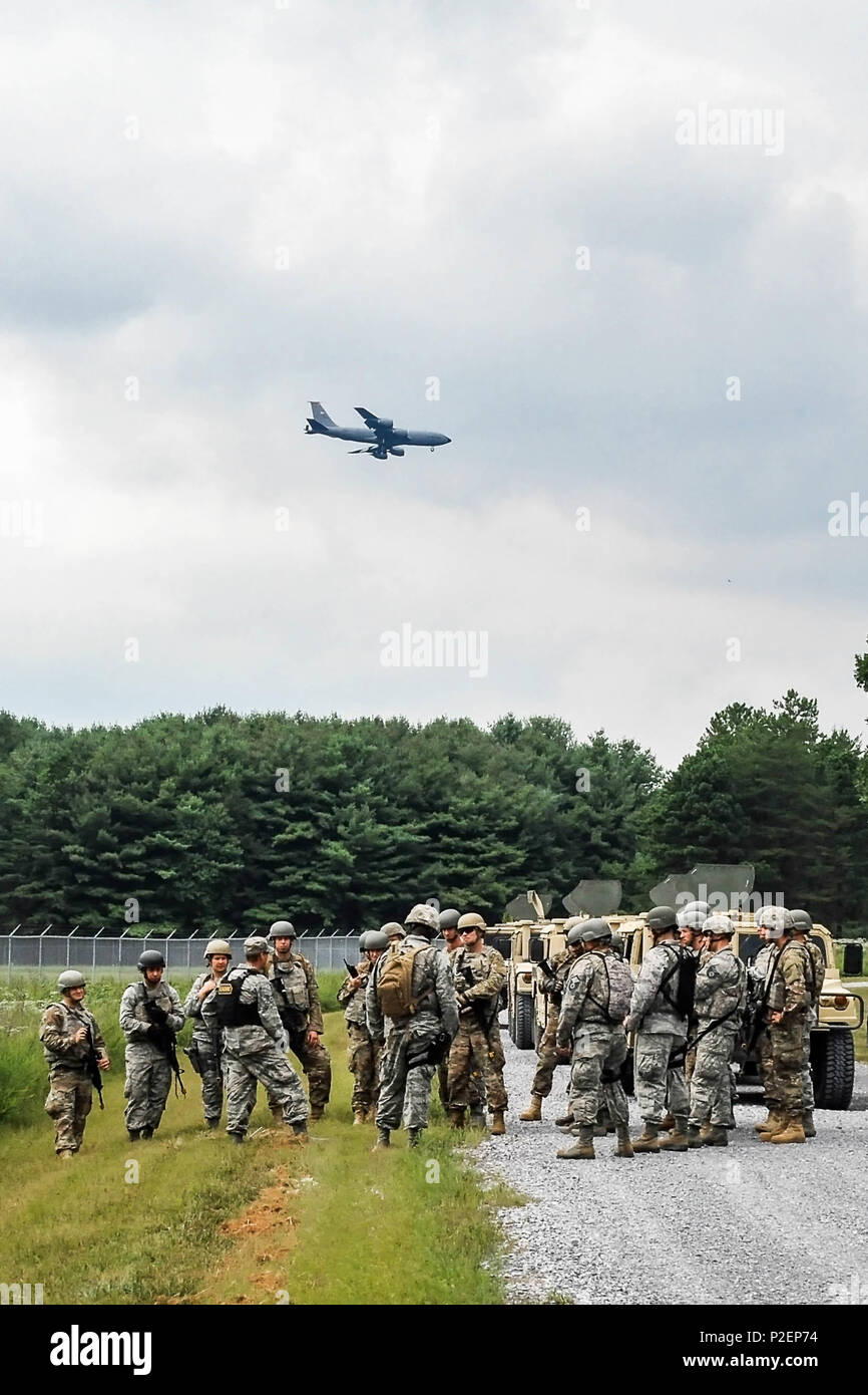 Fieldcraft Hostile students at Joint Base McGuireDixLakehurst, New