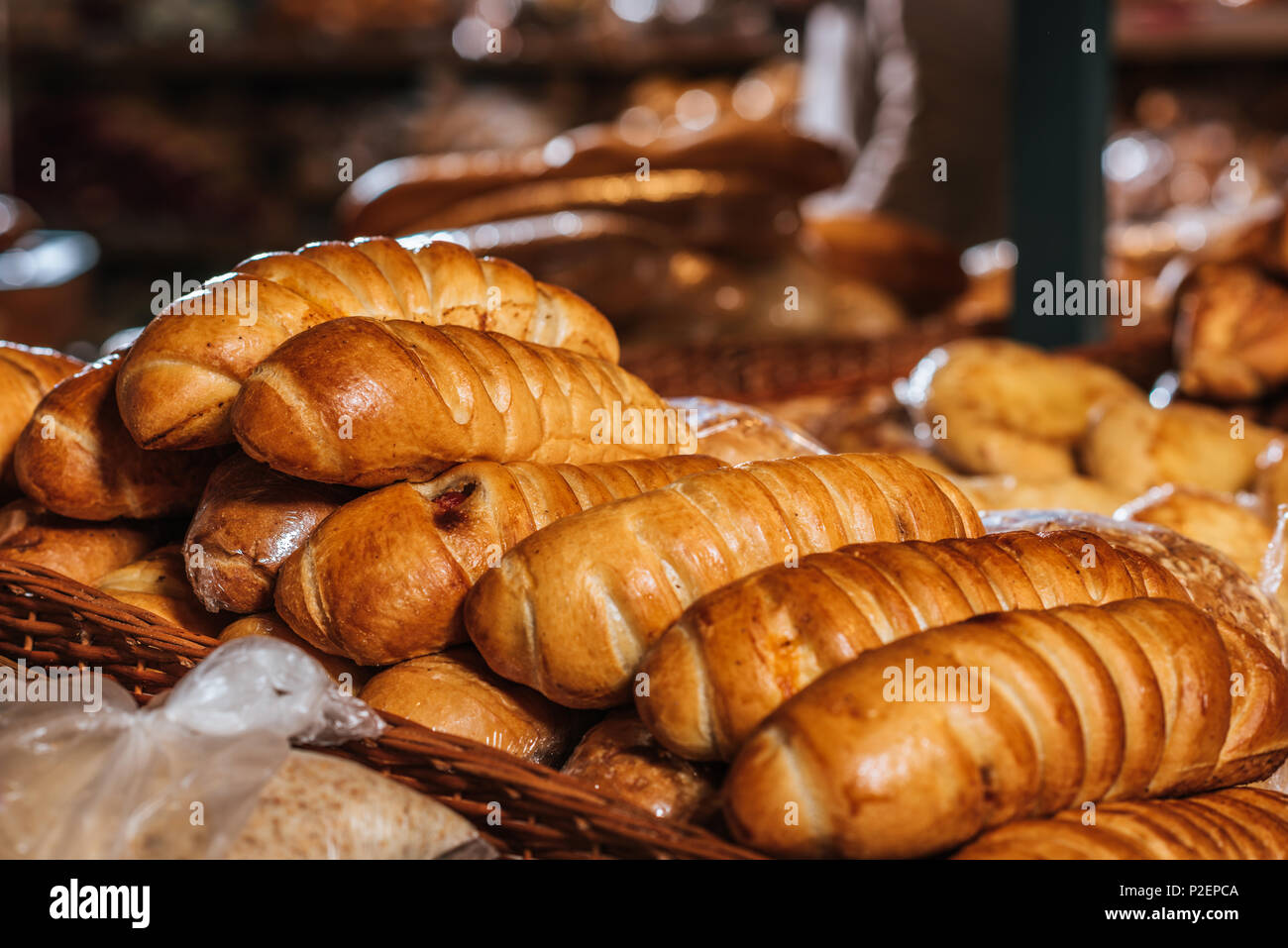 close up view of freshly baked bakery in supermarket Stock Photo - Alamy