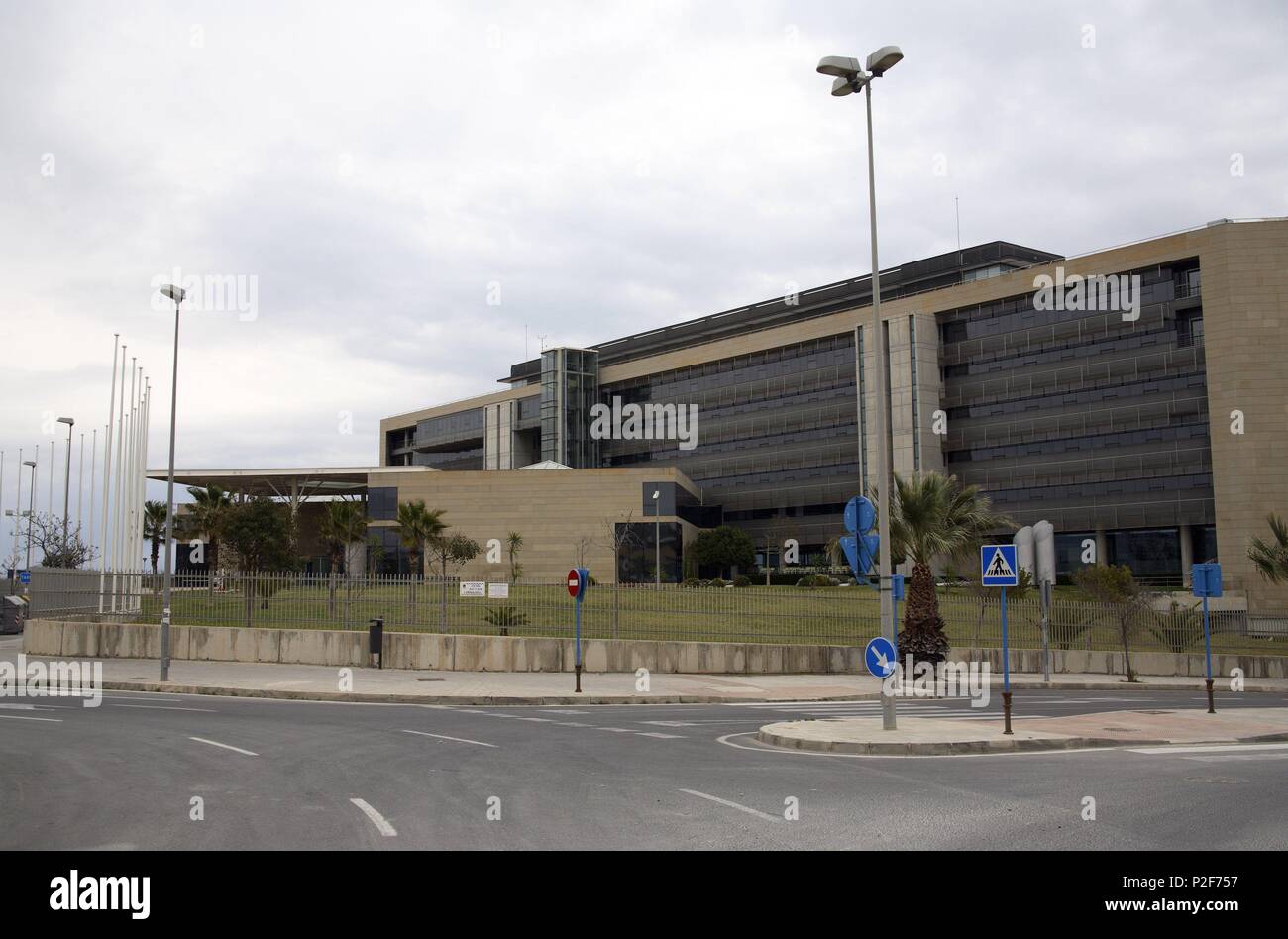 SPAIN - Valencia autonomous region - L'Alacantí (district) - Alicante. Alicante (capital); edificio de la 'OAMI'  (Oficina de Armonizacion del Mercado Interior Europeo). Stock Photo