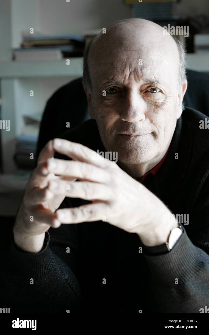 El filósofo español Javier Muguerza. Madrid, abril 2006 Stock Photo Alamy