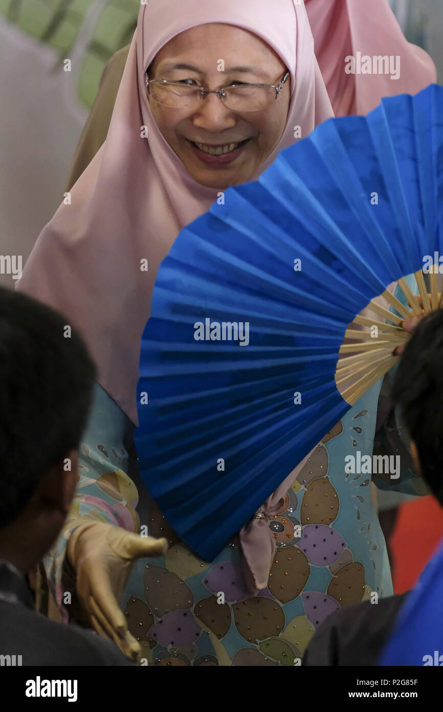 Azizah High Resolution Stock Photography And Images Alamy