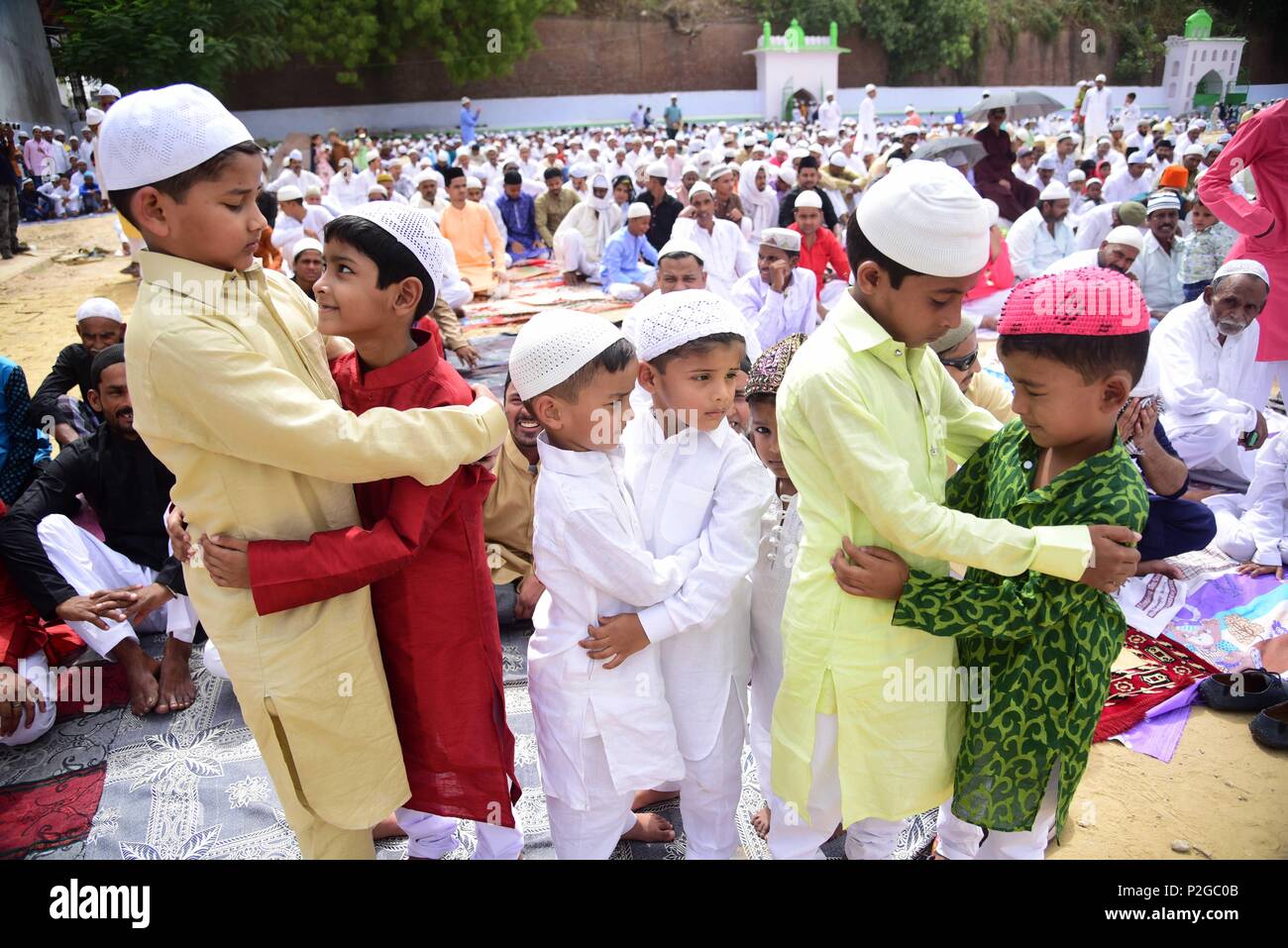 Page 2 - Eid Ul Fitr 2018 High Resolution Stock Photography and Images -  Alamy