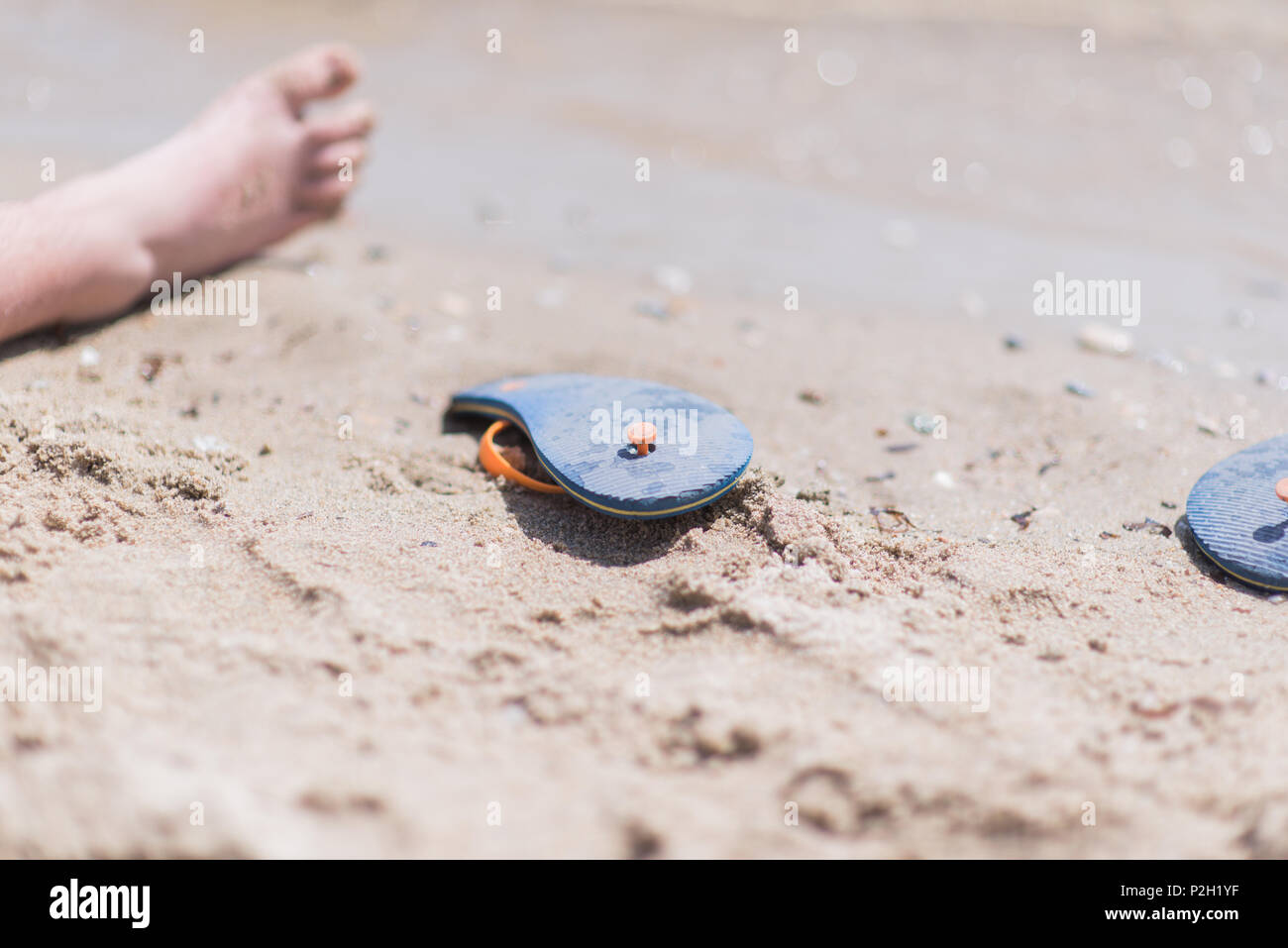 Flip flops feet child hi-res stock photography and images - Alamy