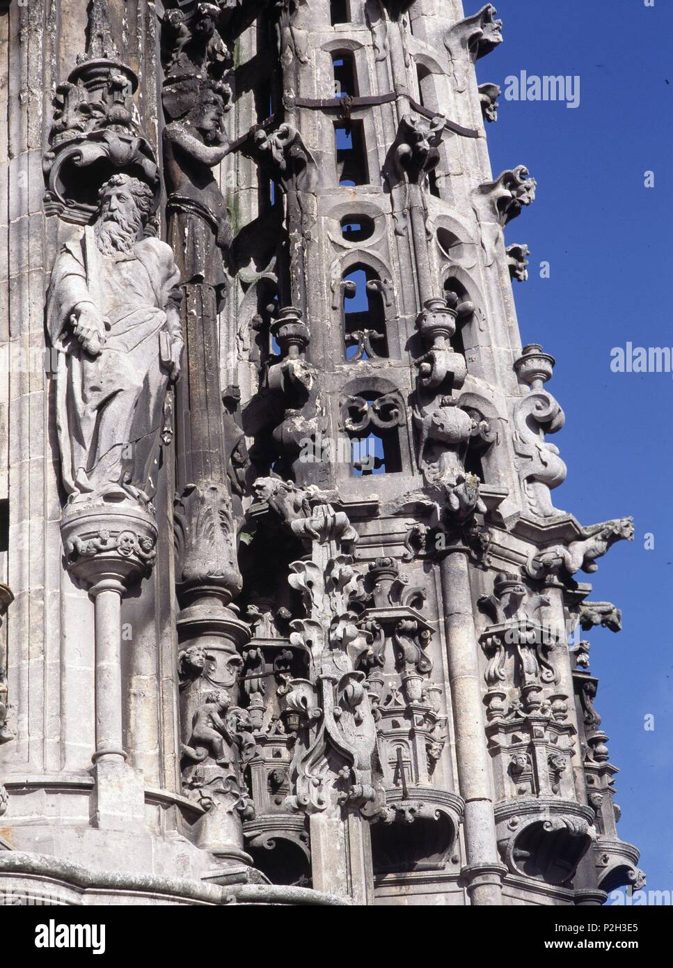 Catedral de Burgos, iniciada el año 1221 y finalizada en el s.XVI. Detalle de las torres de la catedral. Stock Photo