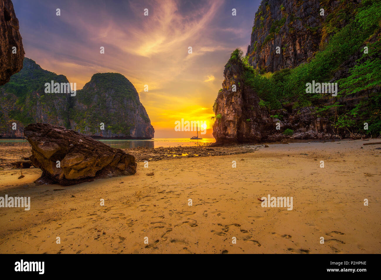Sunset at the Maya beach on Koh Phi Phi island in Thailand Stock Photo