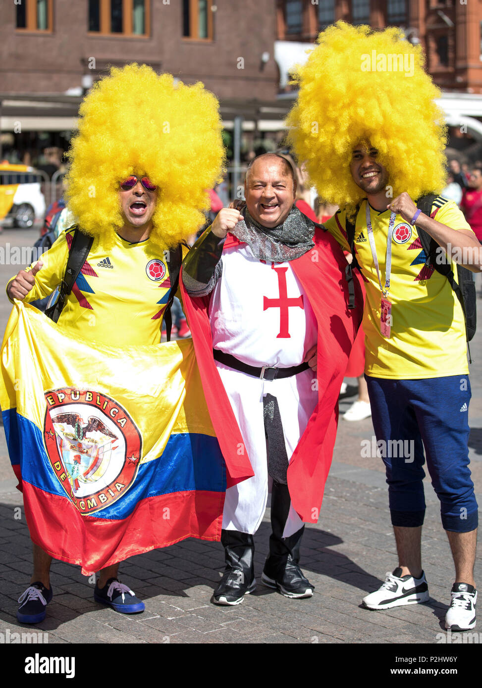 Dee Dee Murray from Luton dressed in a crusader outfit standing with Columbian football fans in Manezhnaya Square, Moscow as he arrives for the 2018 World Cup in Russia. Stock Photo