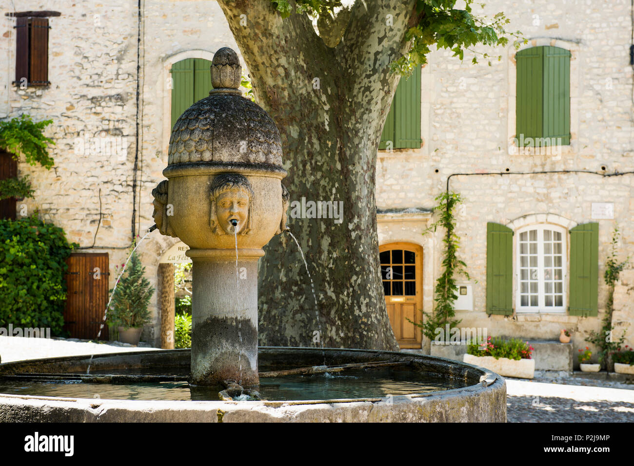 medieval fountain, Vaison-la-Romaine, Departement Vaucluse, Provence-Alpes-Cote d´Azur, Provence, France Stock Photo