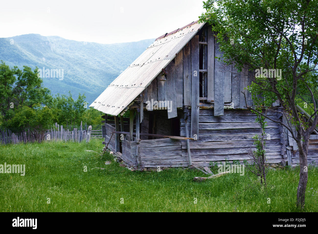 Abandoned Cabin On A Mountain Top Stock Photo 208159565 Alamy