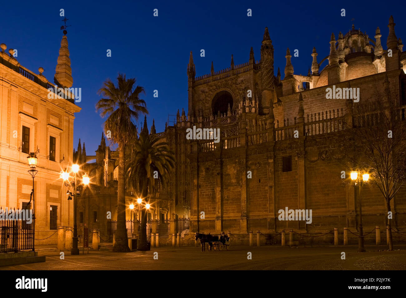Catedral de santa maria plaza hi-res stock photography and images - Alamy