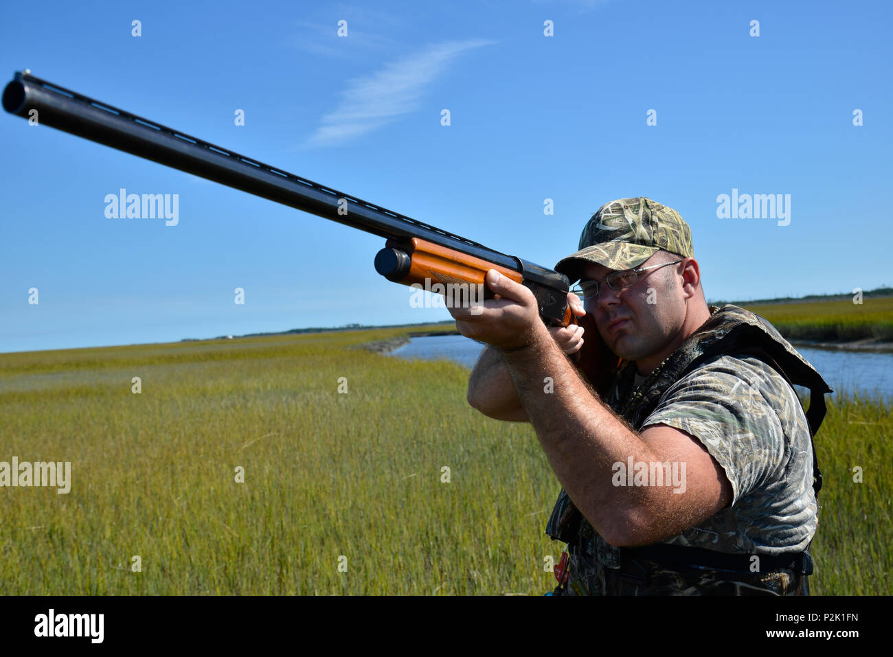 Duck hunter class hires stock photography and images Alamy