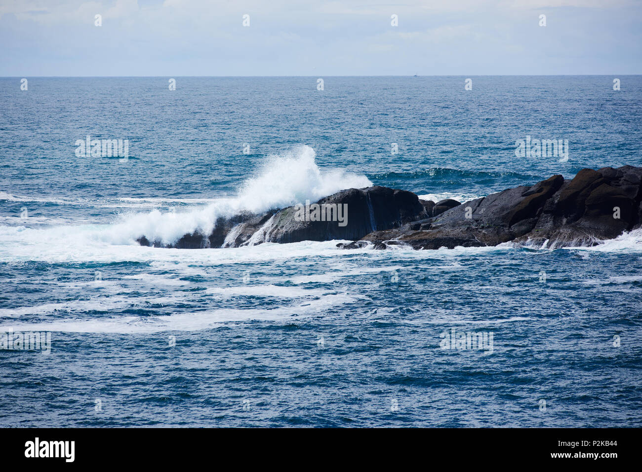 Off Shore Rocks Offshore rock stack hi-res stock photography and images - Alamy