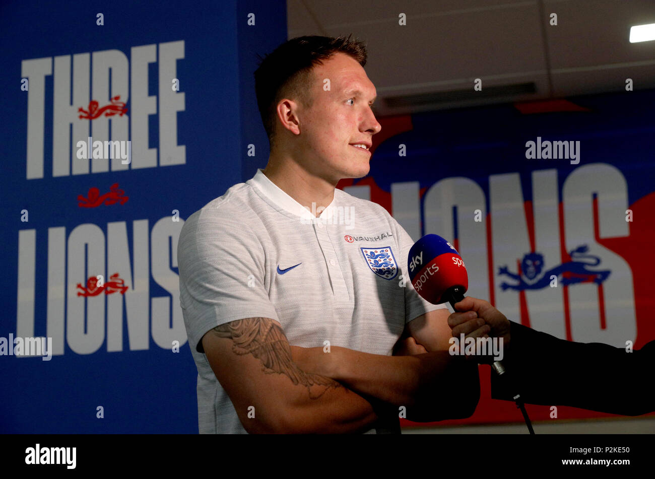 England's Phil Jones during the press conference at Repino Cronwell Park, Repino. PRESS ASSOCIATION Photo. Picture date: Friday June 15, 2018. See PA story WORLDCUP England. Photo credit should read: Owen Humphreys/PA Wire. RESTRICTIONS: Editorial use only. No commercial use. No use with any unofficial 3rd party logos. No manipulation of images. No video emulation. Stock Photo