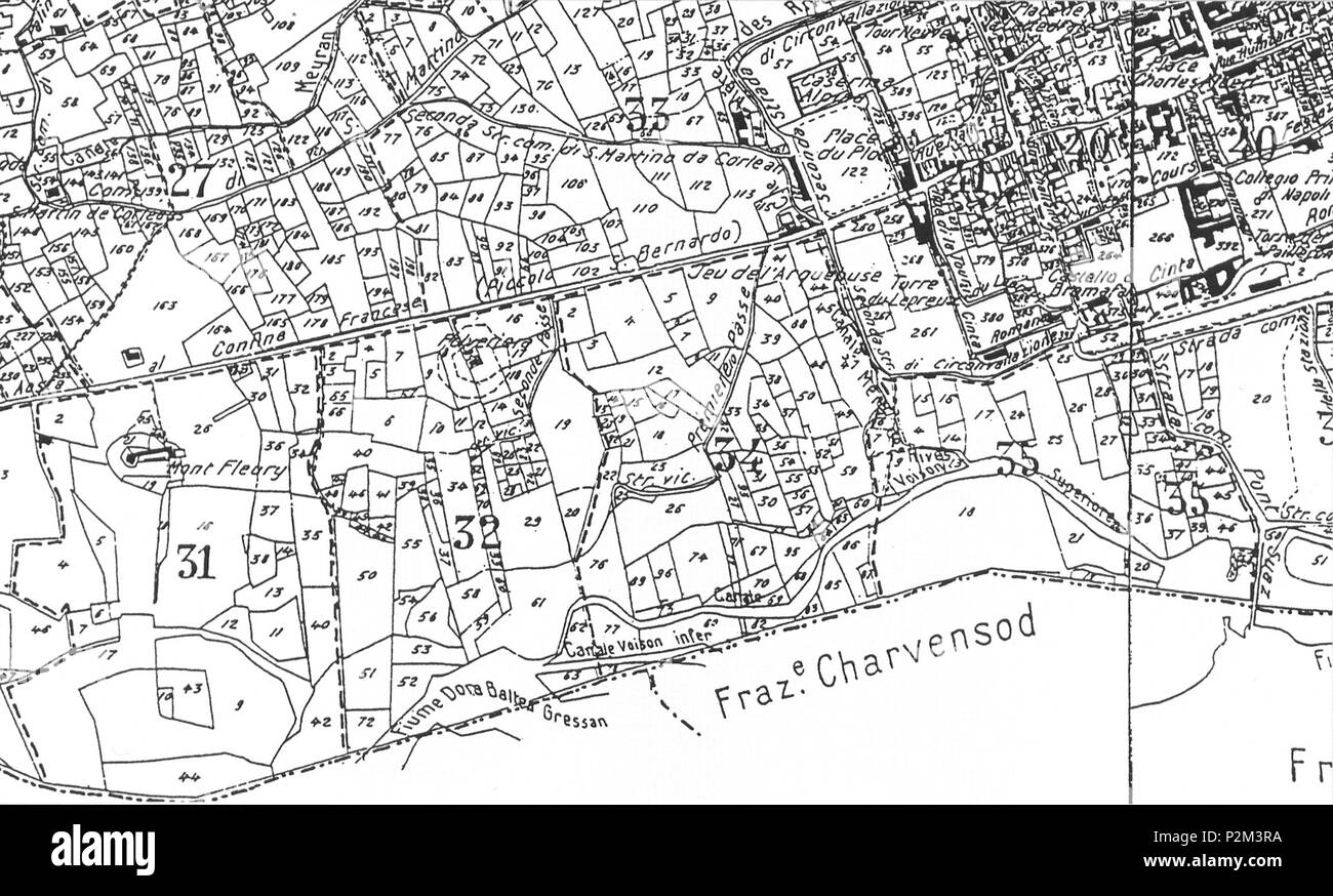 . Italiano: dettaglio del Foglio della Mappa catastale di Aosta del 1930, scala 1:10.000, con il Castello di Montfleury a sinistra della mappa, Aosta, Valle d'Aosta, Italia. Proprietà Archivio Devoti. 1930. anonimo (Catasto di Aosta, ante 1930) 52 Mappa catastale di Aosta del 1930 dett Castello di Montfleury Stock Photo