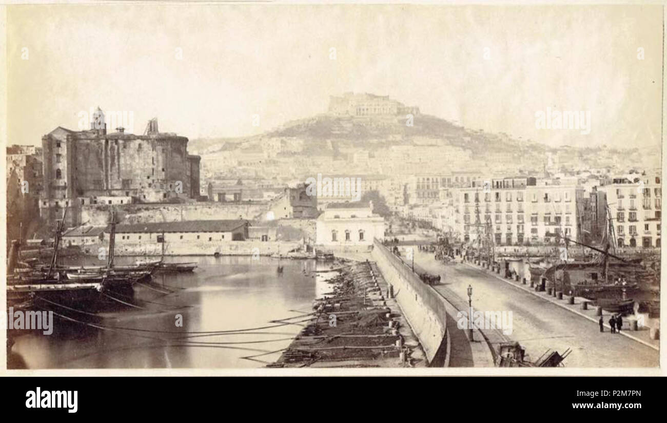 Napoli - Molo del porto visto in direzione di Piazza Municipio. Autore  sconosciuto. circa 1880. Unknown 61 Napoli, Molo del Porto 8 Stock Photo -  Alamy