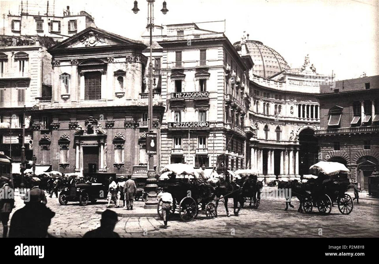 piazza trieste e trento napoli