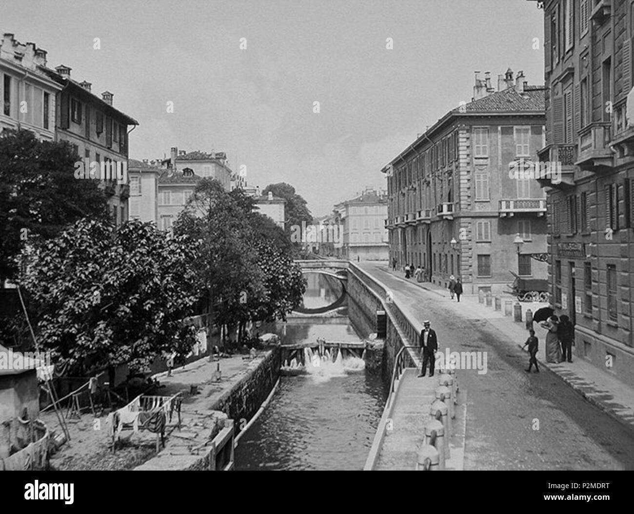 Milano cerchia navigli hi-res stock photography and images - Alamy