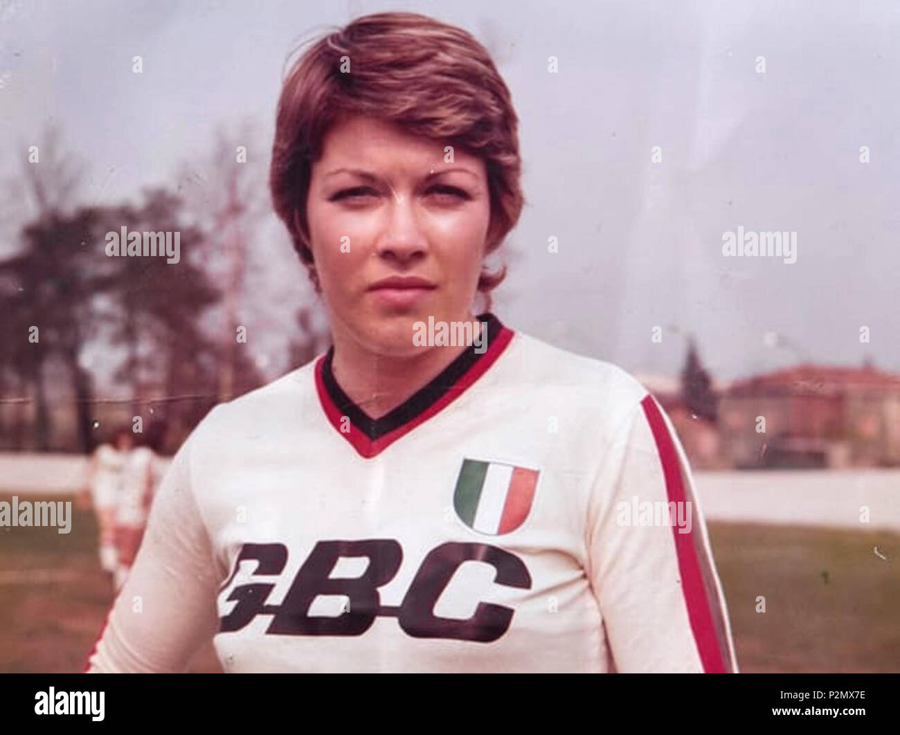. The Italian-Scottish association football player Rose Reilly at Milan Ladies' in 1975 wearing the Scudetto as Italian champions . 1975. Unknown 77 Rose Reilly Milan 1975 Stock Photo