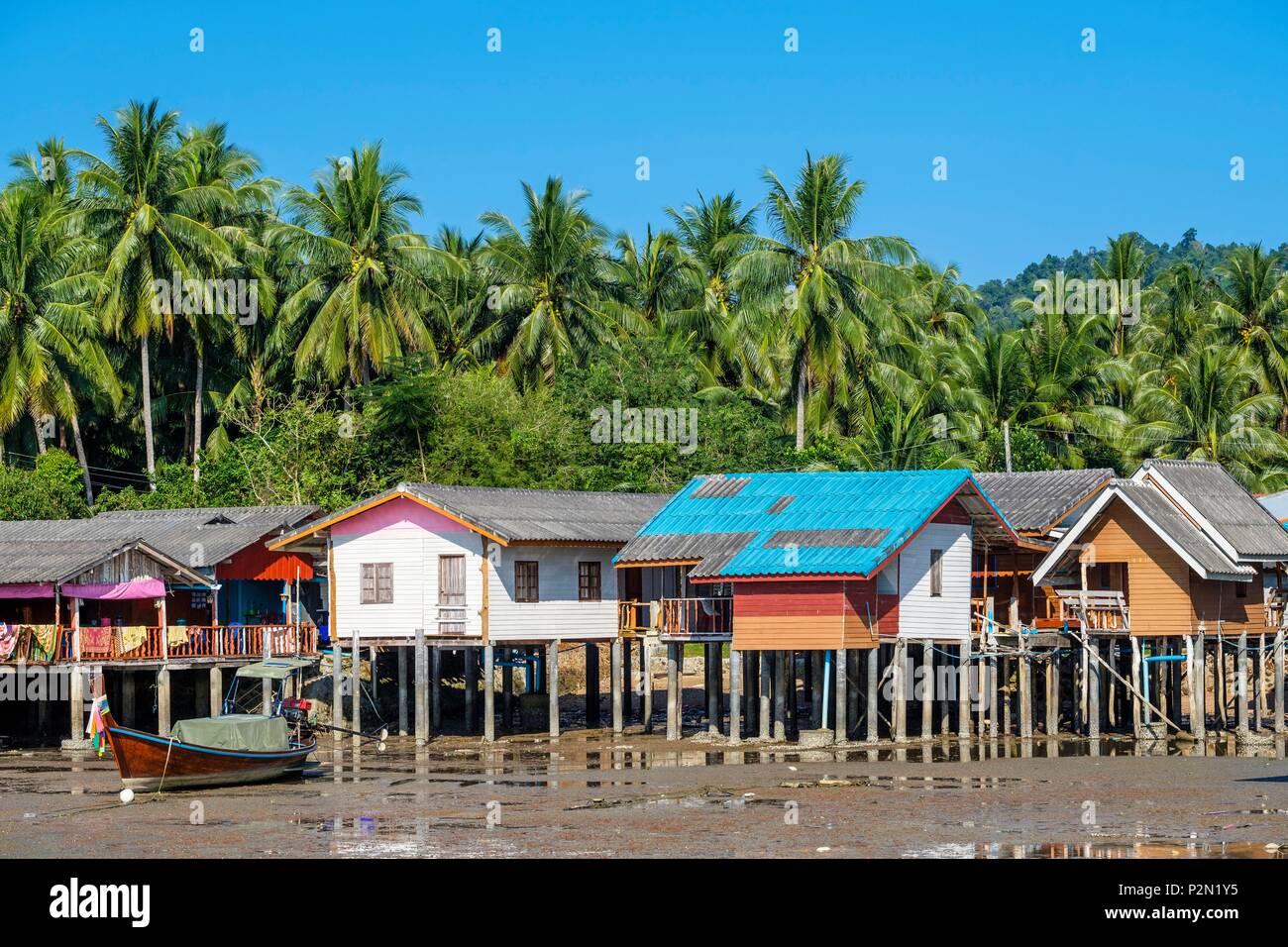 Thailand Trang Province Ko Libong Island Ban Ba Tu Pu Te Village Traditional Houses On Stilts Stock Photo Alamy Thailand Trang Province Ko Libong Island Ban Ba Tu Pu Te Village Traditional Houses On Stilts Stock Photo Alamy