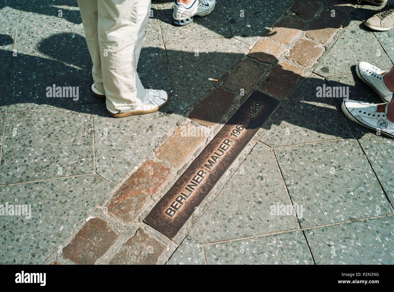 Berlin wall route hi-res stock photography and images - Alamy