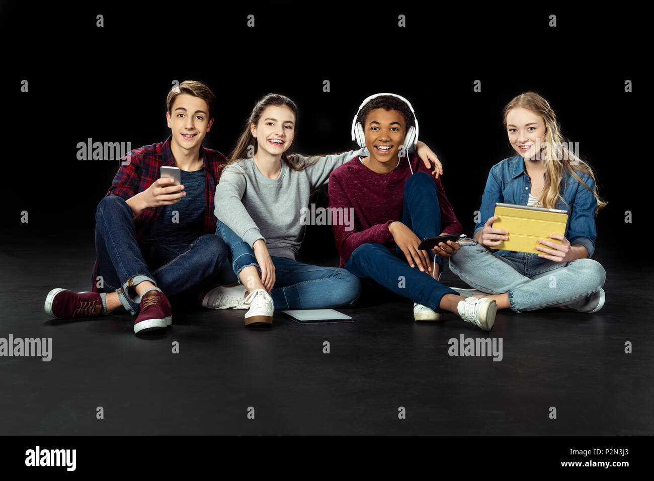 Teens group expression hi-res stock photography and images - Alamy