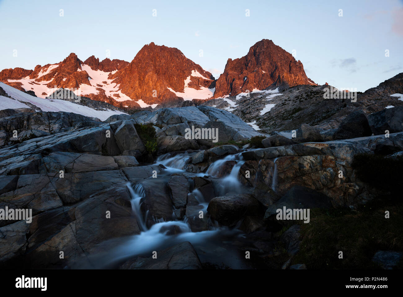 Sunrise landscape shot of Banner and Ritter peaks with stream at Nydiver  Lake in the Ansel Adams Wilderness. High Sierra backpacking trip to Garnet  La Stock Photo - Alamy, image size:1300x957
