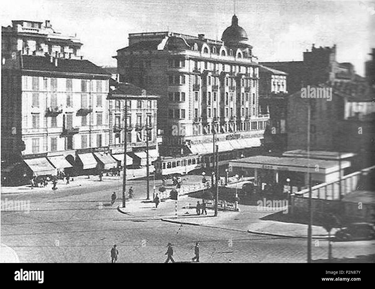 . Italiano: Angolo tra Piazzale Loreto e corso Buenos Aires - Mialno  anni '40 . '40. Unknown 70 Piazzale Loreto Buenos Aires anni40 Stock Photo