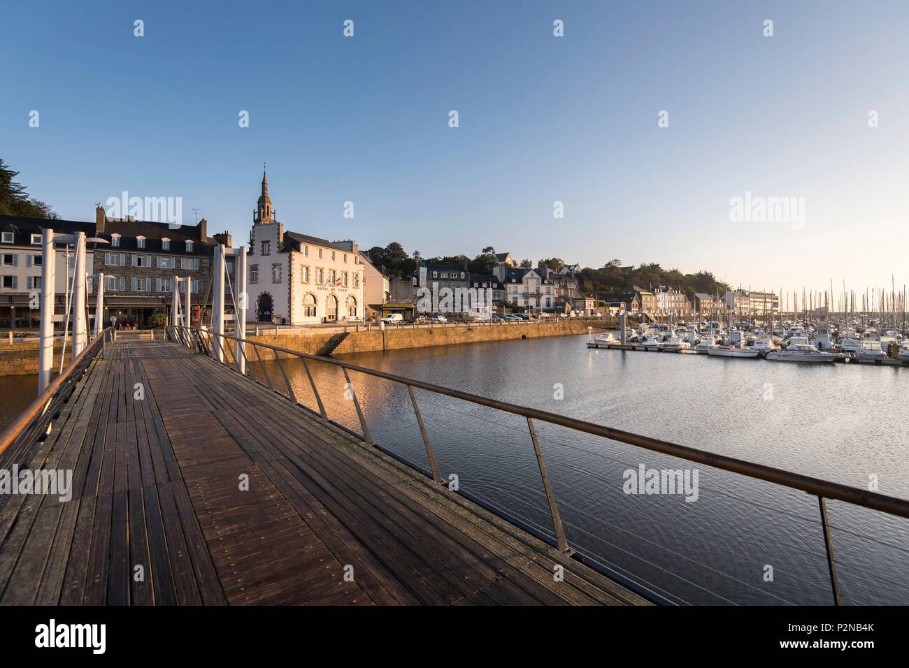 France, Cotes d'Armor, Binic Etables sur Mer, Binic harbour Stock Photo ...