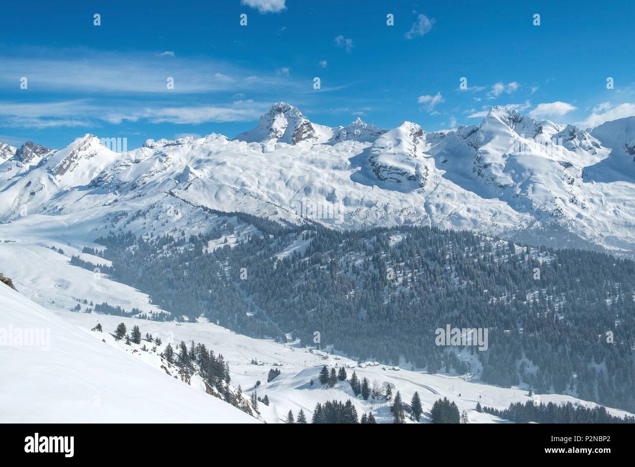 France, Haute Savoie, Le Grand Bornand, Chinaillon, la chaine des Aravis seen from the peaks of the slopes Stock Photo