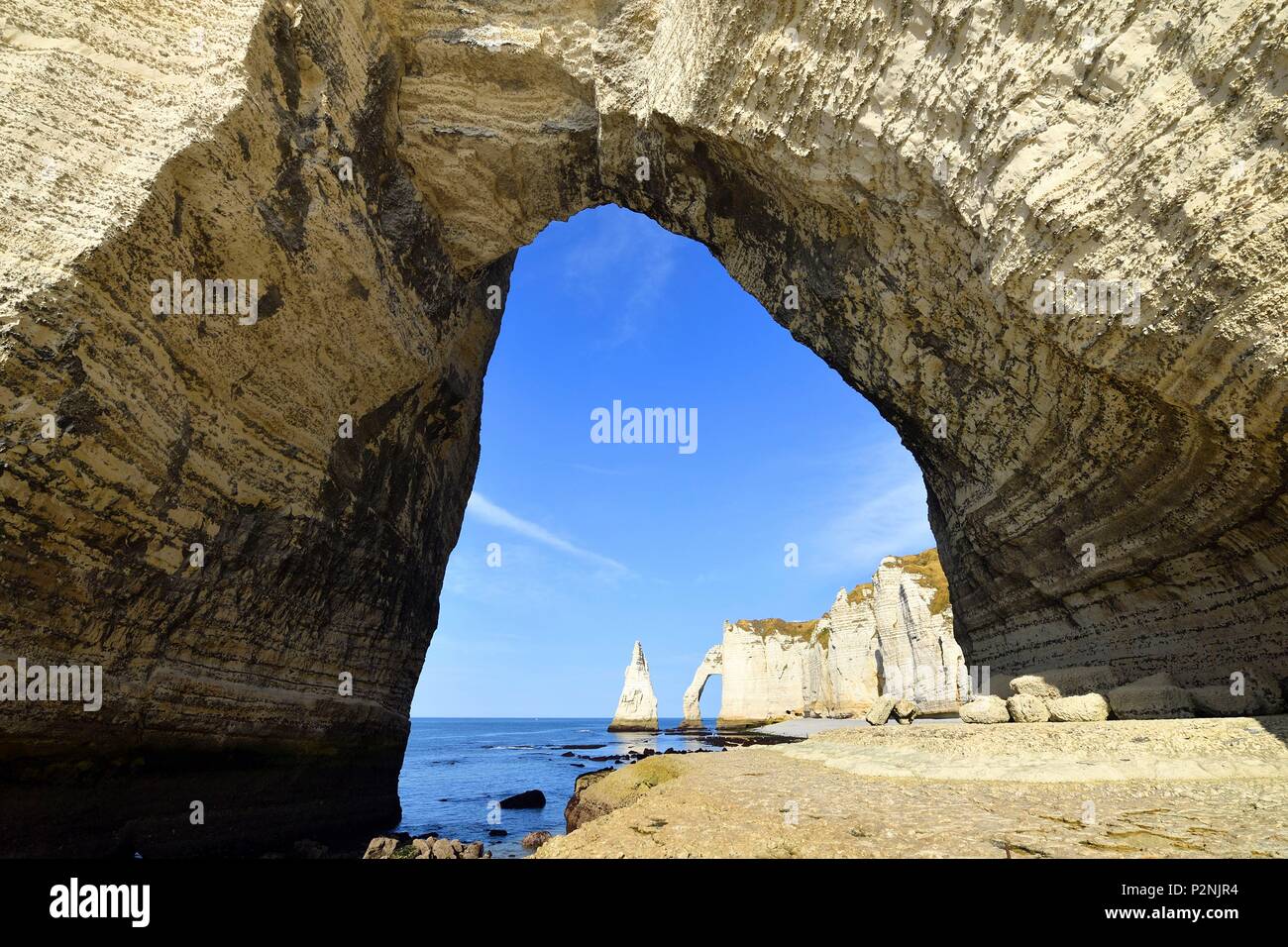 Manneporte rock arch hi-res stock photography and images - Alamy