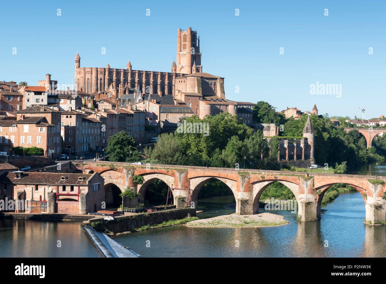 France, Tarn, Albi, episcopal city listed as World Heritage by UNESCO, Old Bridge on the Tarn from the 11th century and the cathedral Saint Cecile Stock Photo